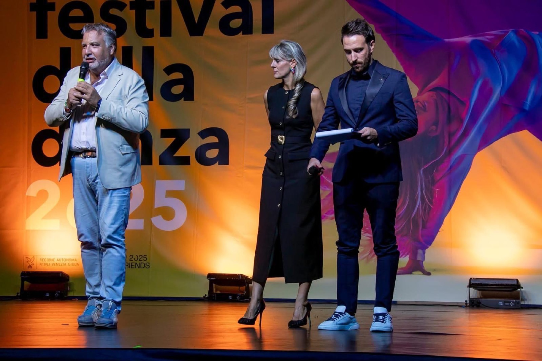 Eleonora Violin conduce sul palco del Festival della Danza di Monfalcone
